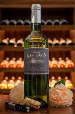CHATEAU PETIT MOULIN WHITE